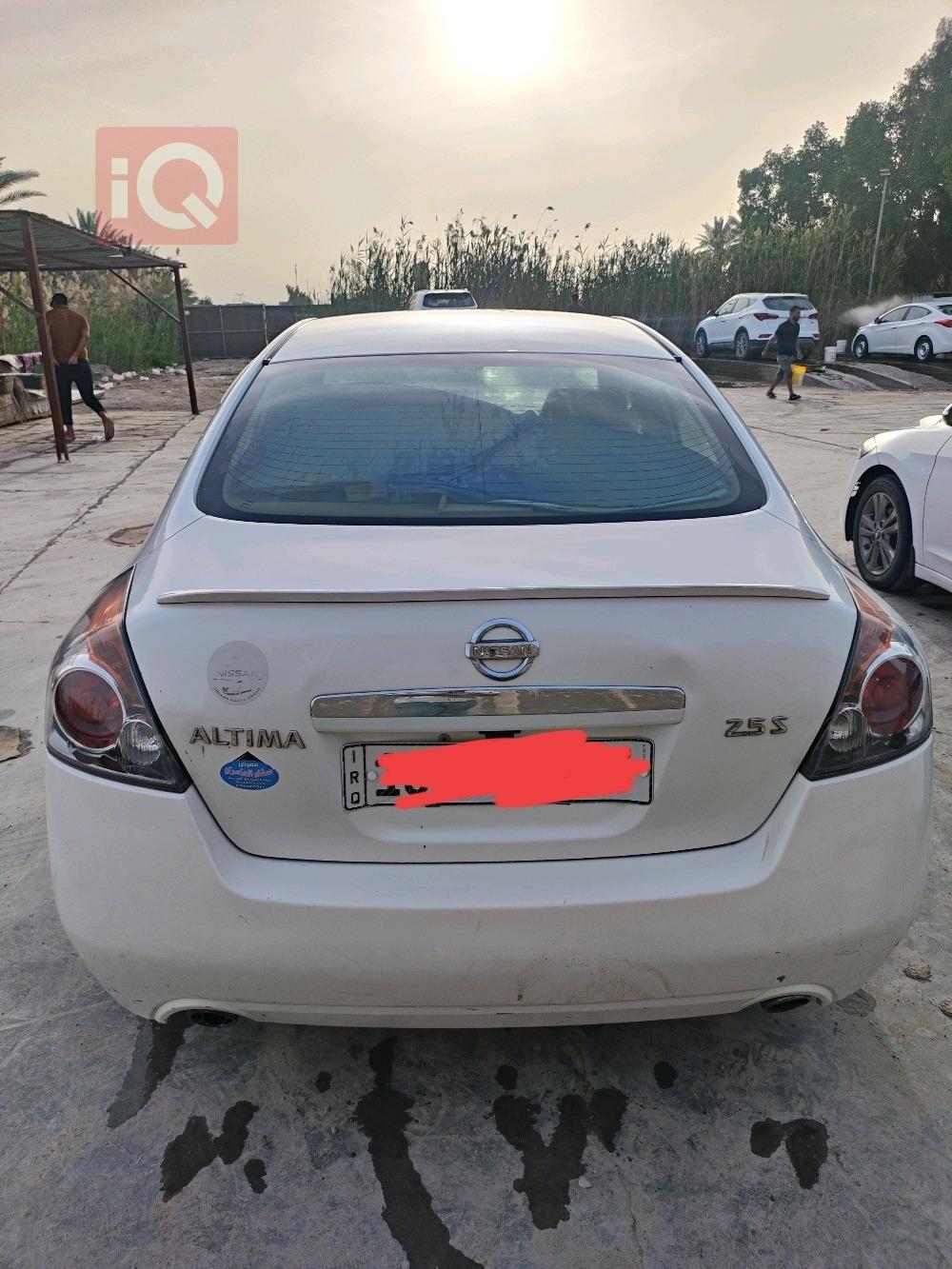 نيسان ألتيما